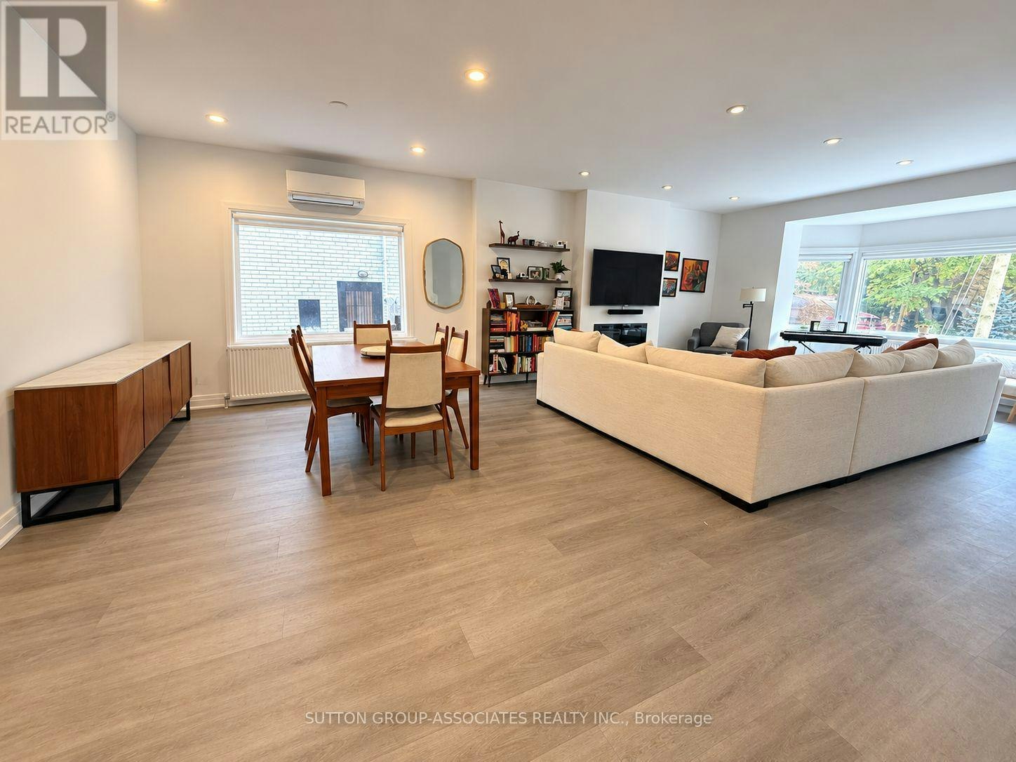 MAIN-8 Glen Edyth Drive, Toronto, ON, M4V 2V7 - 5