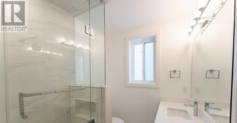 MAIN-8 Glen Edyth Drive, Toronto, ON, M4V 2V7 - 17