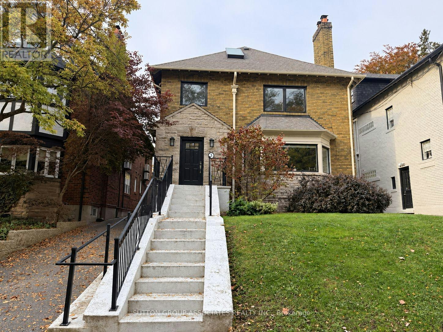 MAIN-8 Glen Edyth Drive, Toronto, ON, M4V 2V7