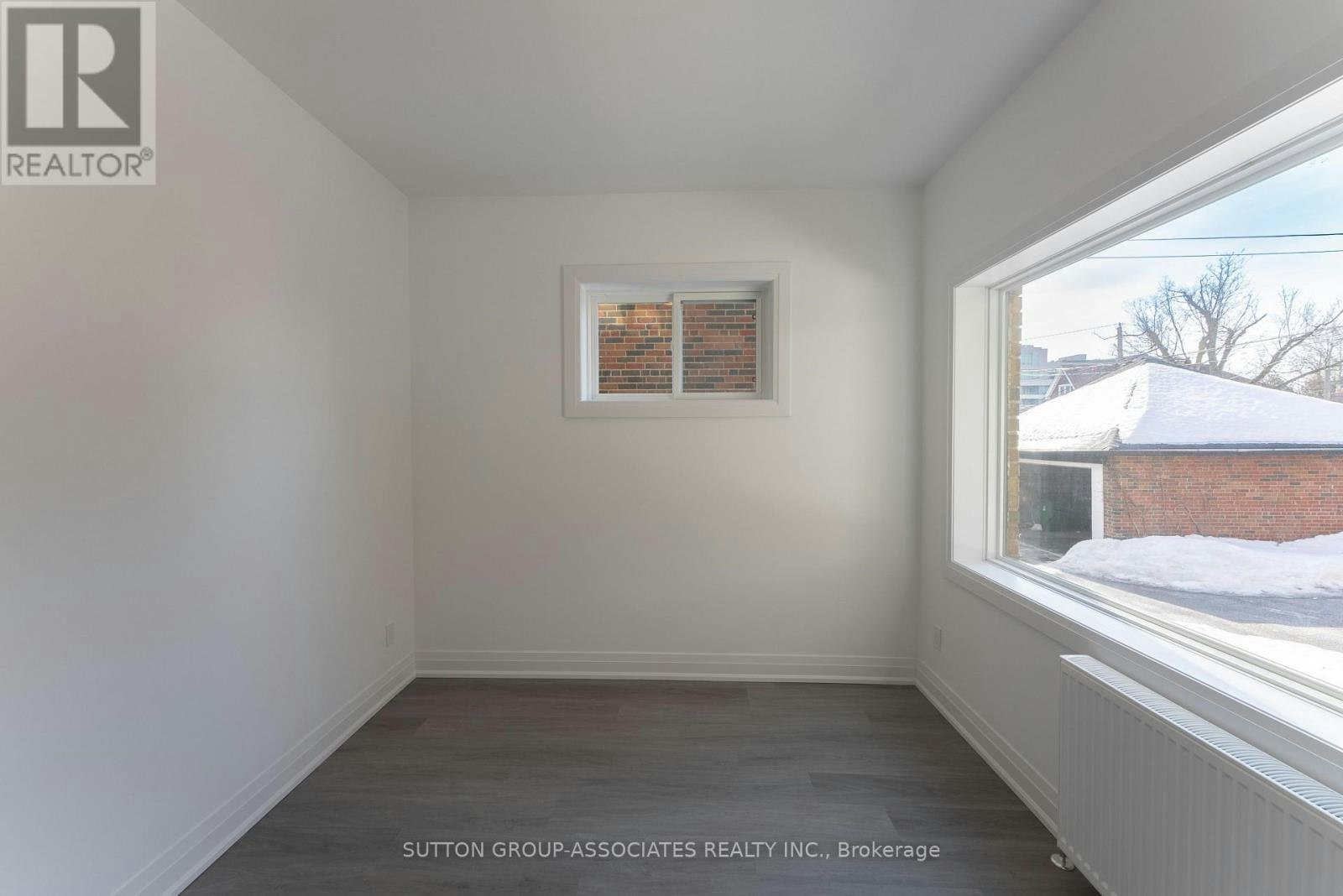 MAIN-8 Glen Edyth Drive, Toronto, ON, M4V 2V7 - 16