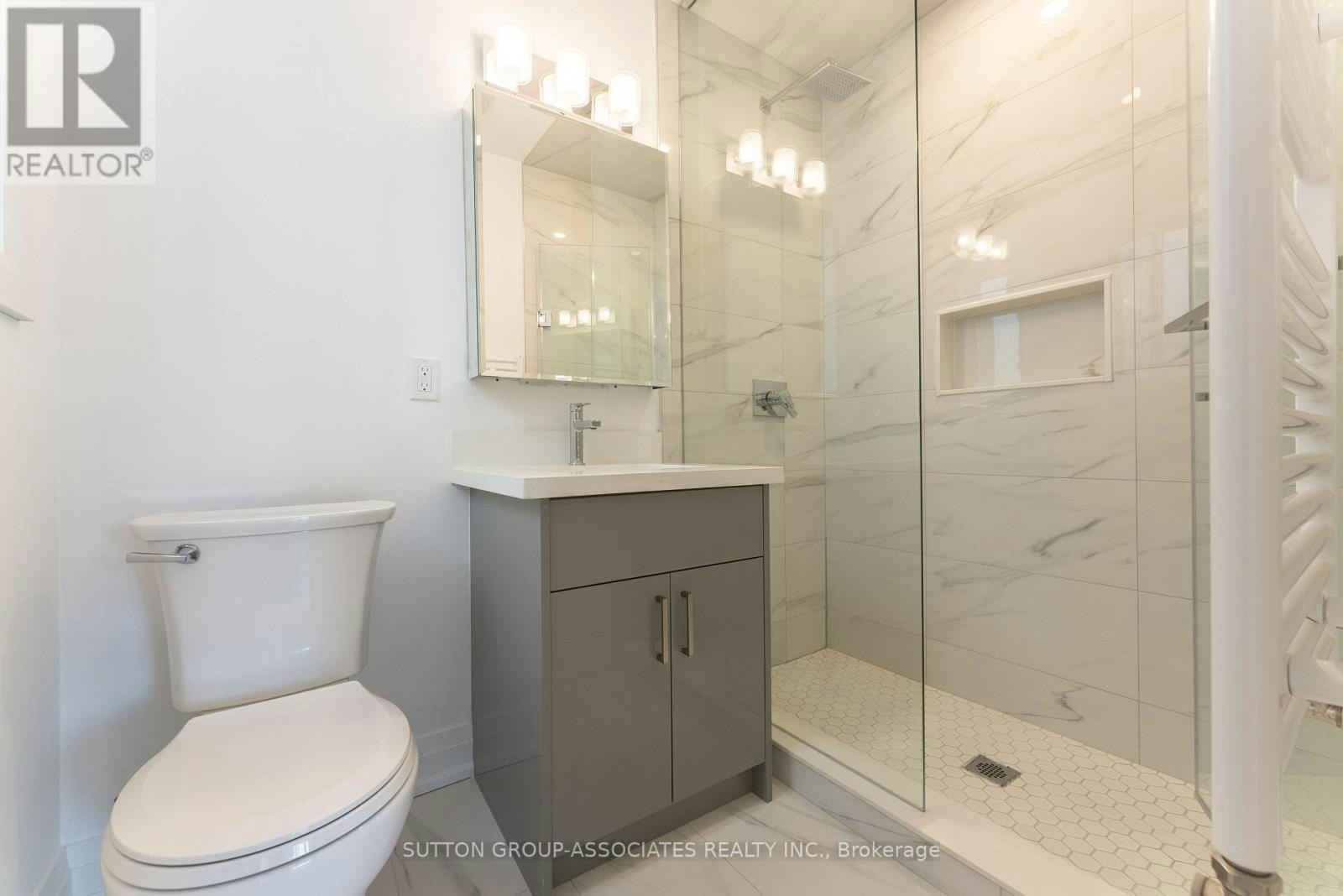 MAIN-8 Glen Edyth Drive, Toronto, ON, M4V 2V7 - 14