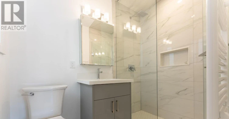 MAIN-8 Glen Edyth Drive, Toronto, ON, M4V 2V7 - 14