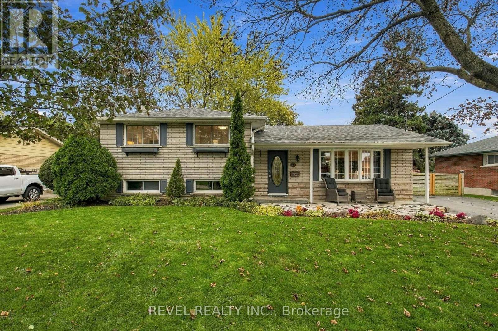 70 Parkway Crescent, Clarington, ON, L1C 1C1