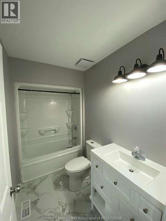4255 Zurich Avenue, Windsor, ON, N9G 2Z7 - 11