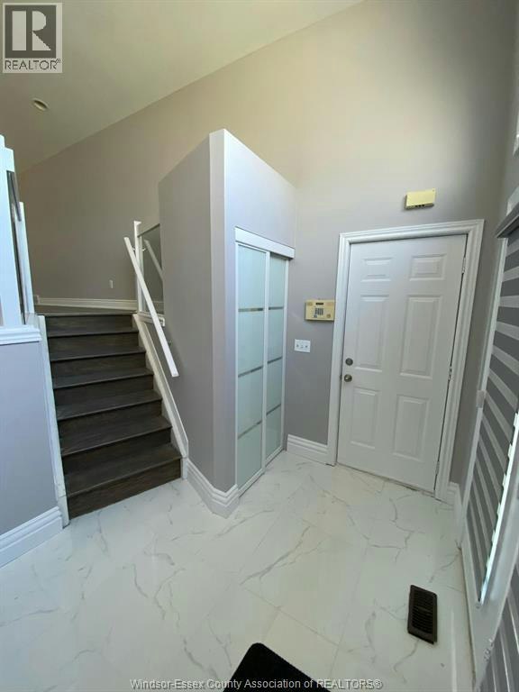 4255 Zurich Avenue, Windsor, ON, N9G 2Z7 - 2