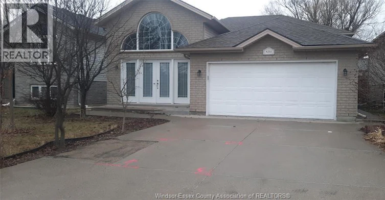 4255 Zurich Avenue, Windsor, ON, N9G 2Z7