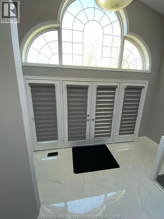 4255 Zurich Avenue, Windsor, ON, N9G 2Z7 - 4
