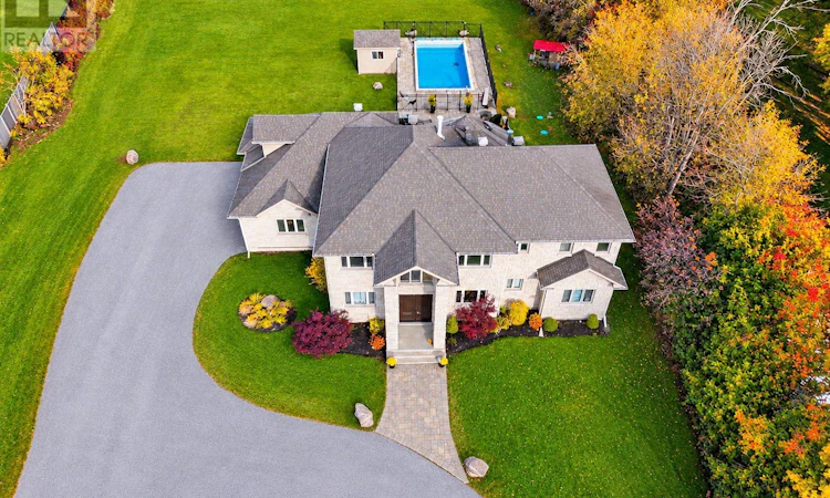 1425 Balmoral Drive