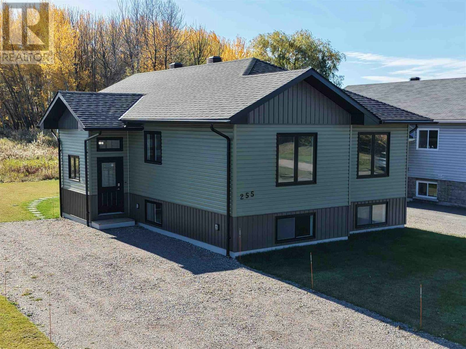 255 Balfour Street East, Sault Ste. Marie, ON, P6C 1X8