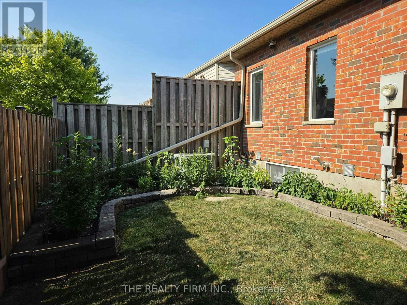 11-100 Stroud Crescent, London, ON, N6E 4A1 - 30