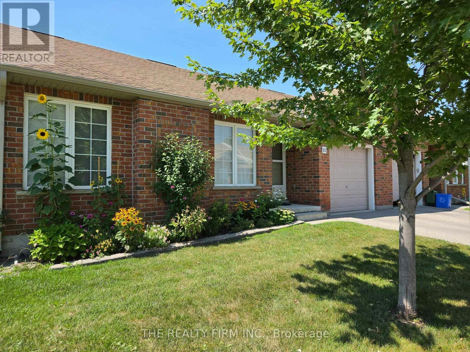 11-100 Stroud Crescent, London, ON, N6E 4A1 - 2