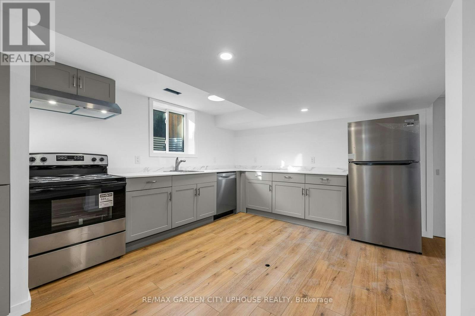 BASEMENT-15 Dexter Drive, Welland, ON, L3C 4B3 - 4