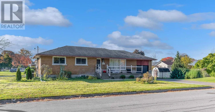 BASEMENT-15 Dexter Drive, Welland, ON, L3C 4B3