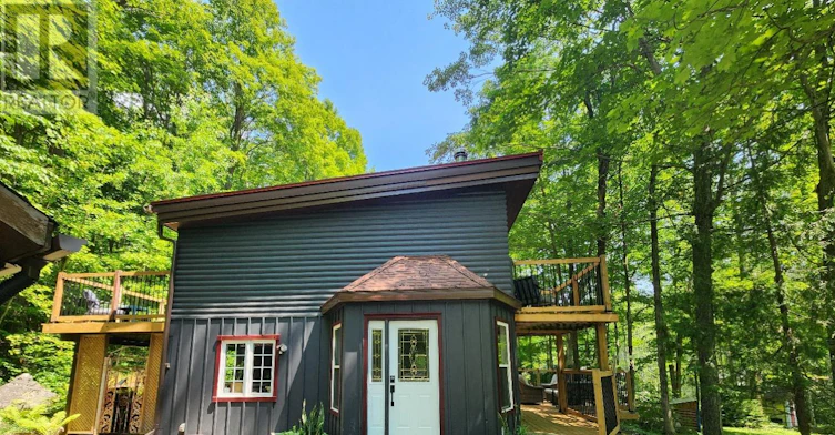 12 7th Avenue, South Bruce Peninsula, ON, N0H 2T0 - 2
