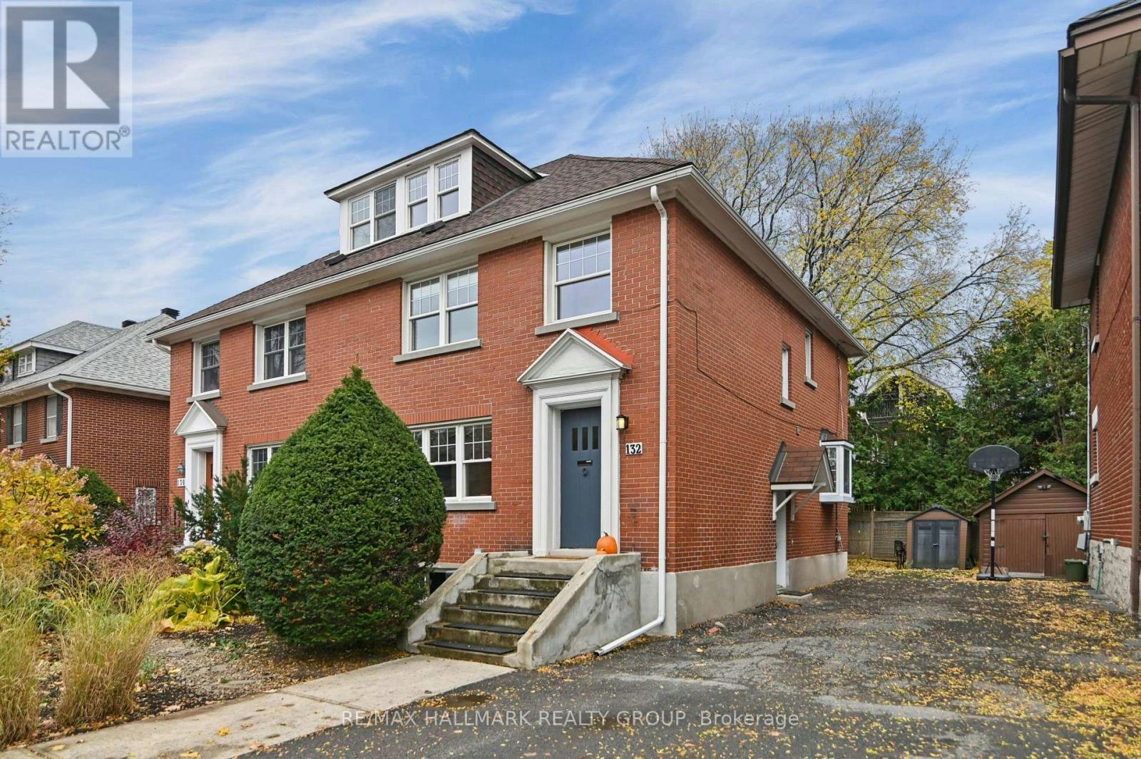 132 Renfrew Avenue, Ottawa, ON, K1S 1Z8