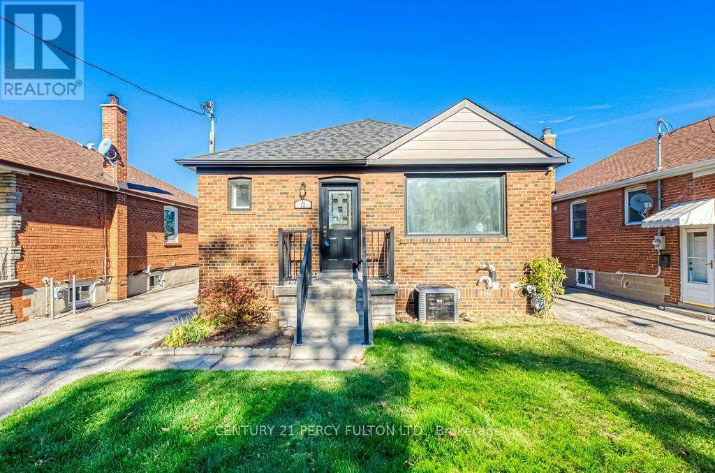 12 Silvercrest Avenue, Toronto, ON, M8W 2S4