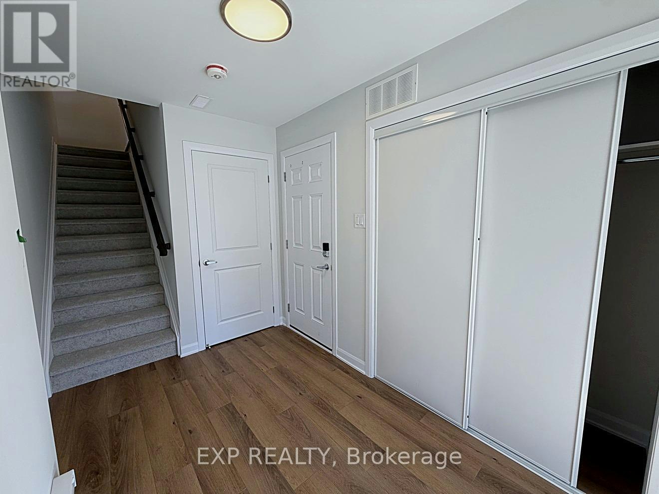 633 Moonglade Crescent, Ottawa, ON, K2J 7N2 - 4