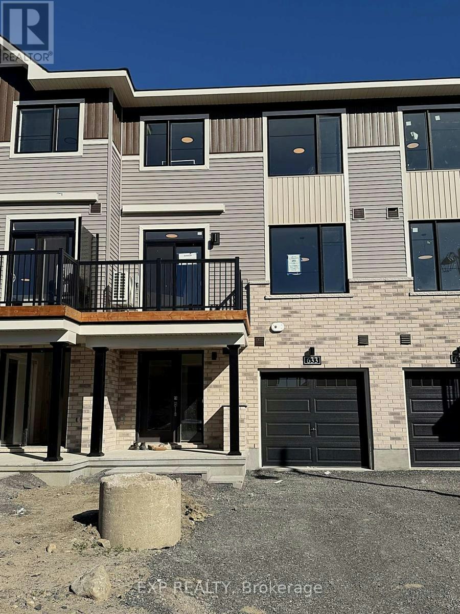 633 Moonglade Crescent, Ottawa, ON, K2J 7N2