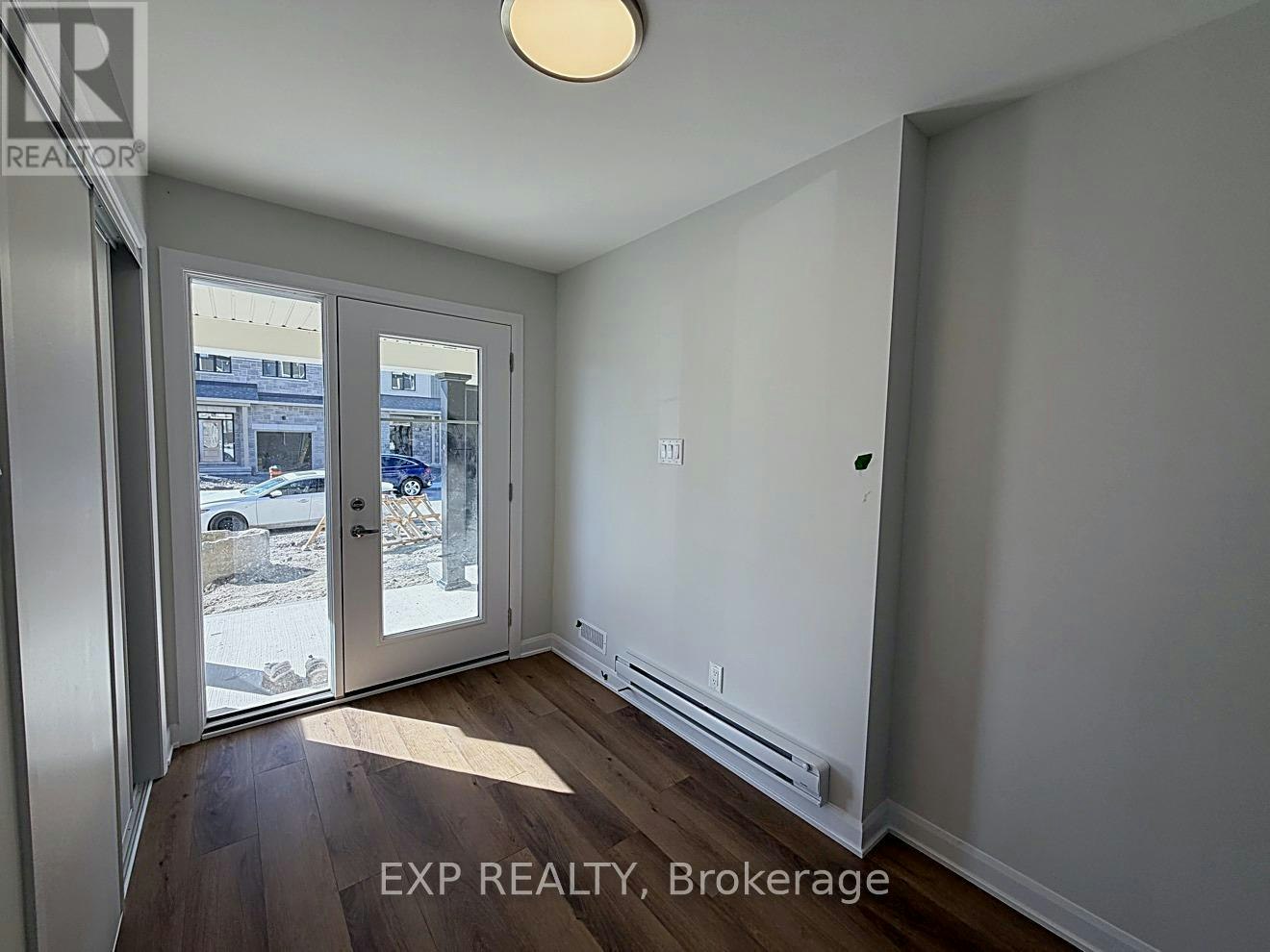633 Moonglade Crescent, Ottawa, ON, K2J 7N2 - 2