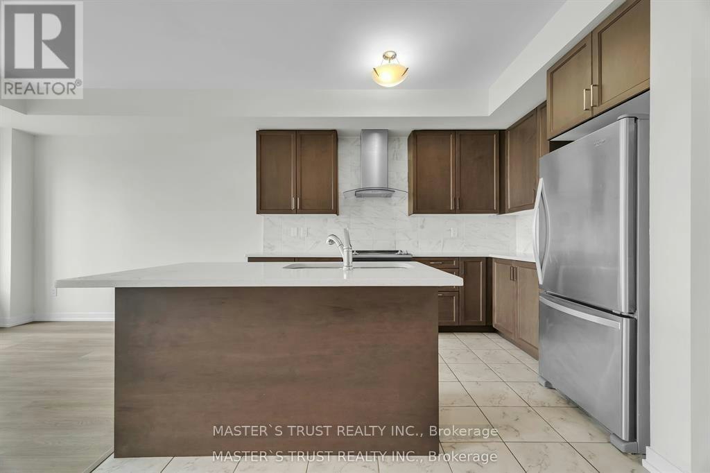 183 Harding Park Street, Newmarket, ON, L3Y 0E3 - 10