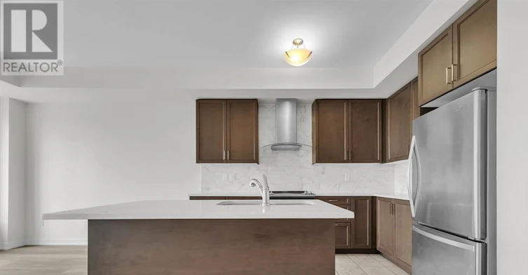 183 Harding Park Street, Newmarket, ON, L3Y 0E3 - 10