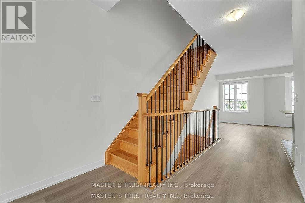 183 Harding Park Street, Newmarket, ON, L3Y 0E3 - 17