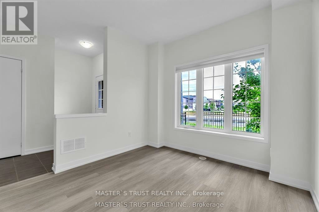 183 Harding Park Street, Newmarket, ON, L3Y 0E3 - 6