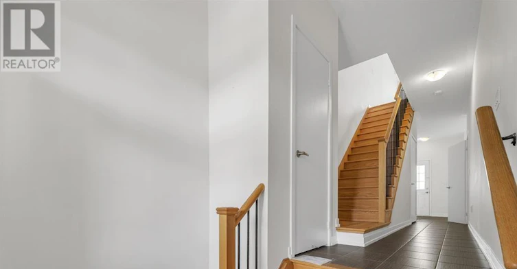 183 Harding Park Street, Newmarket, ON, L3Y 0E3 - 3