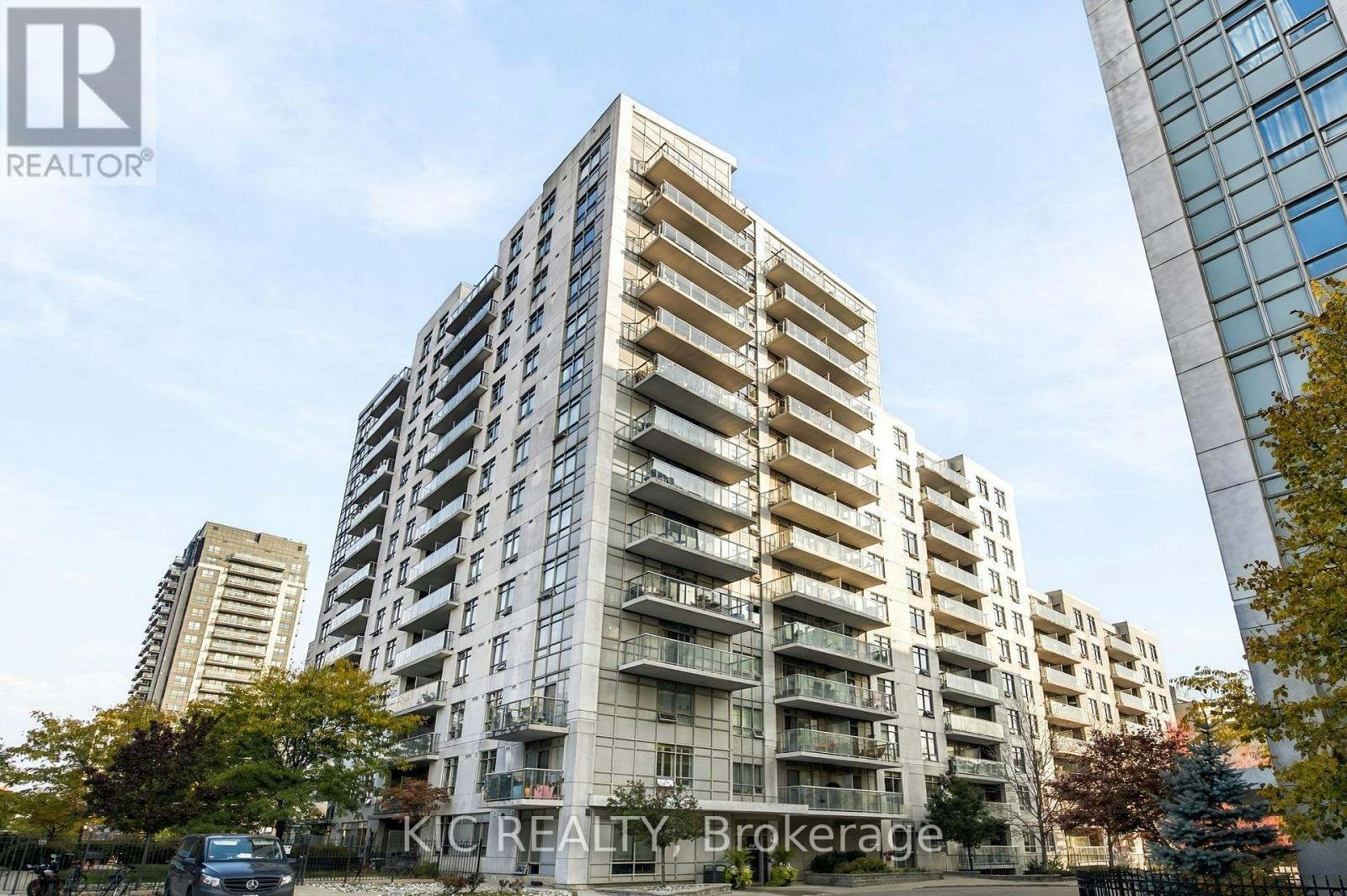 424-816 Lansdowne Avenue, Toronto, ON, M6H 4K6