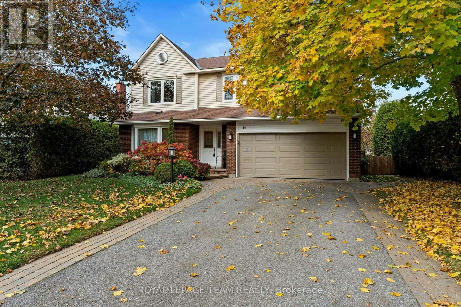 16 Phylis Street, Ottawa, ON, K2J 1V2