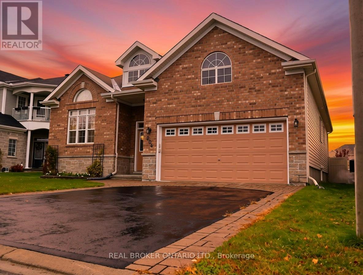 204 Hillpark High Street, Ottawa, ON, K1W 0B5