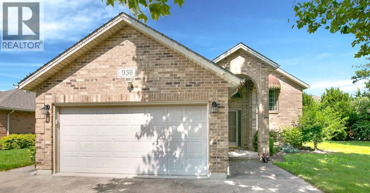 938 Imperial, Windsor, ON, N9G 2T2 - 2