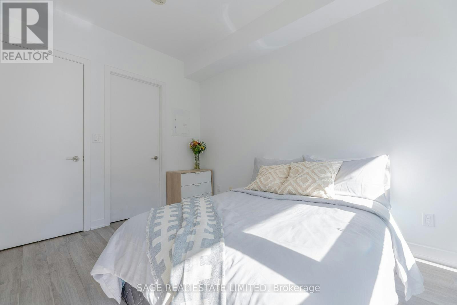 519-50 Bruyeres Mews, Toronto, ON, M5V 0H8 - 12