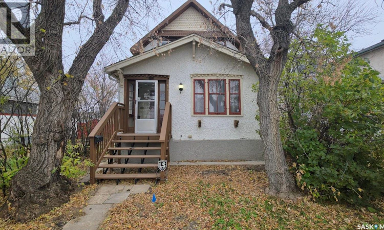 950 Retallack Street