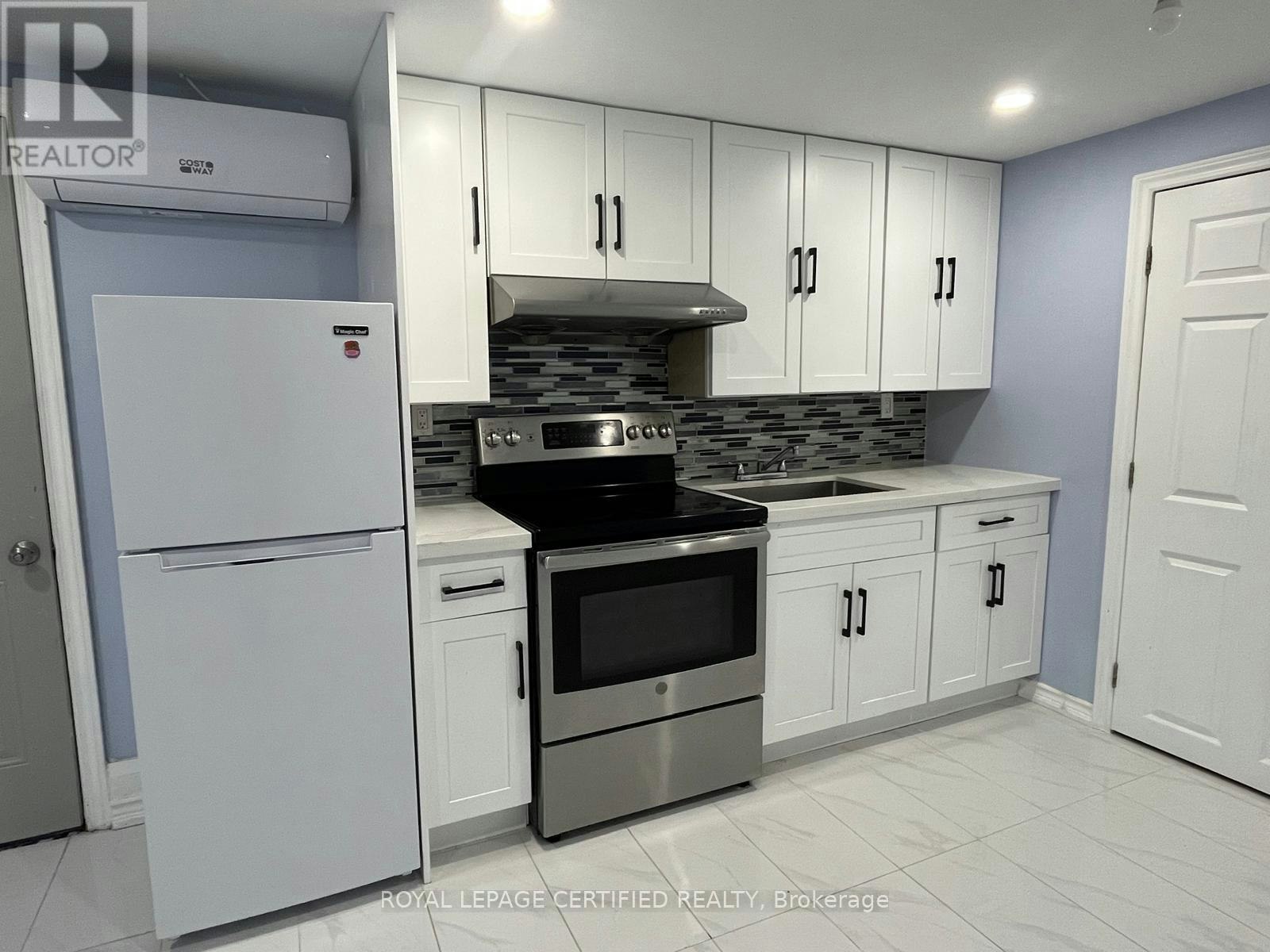 STUDIO-818 Garth Street, Hamilton, ON, L9C 4K5 - 2
