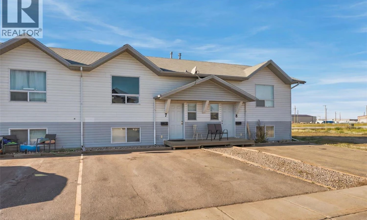 7-132 Hiebert Crescent