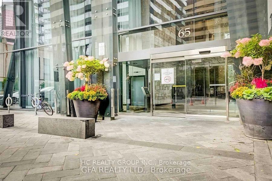 3203-65 St Mary Street, Toronto, ON, M5S 0A6 - 13