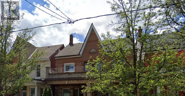 250 Markham Street, Toronto, ON, M6J 2G6