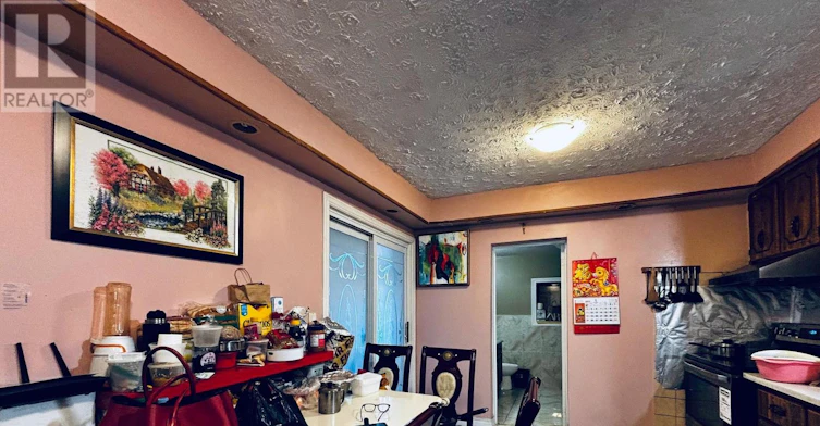 250 Markham Street, Toronto, ON, M6J 2G6 - 7