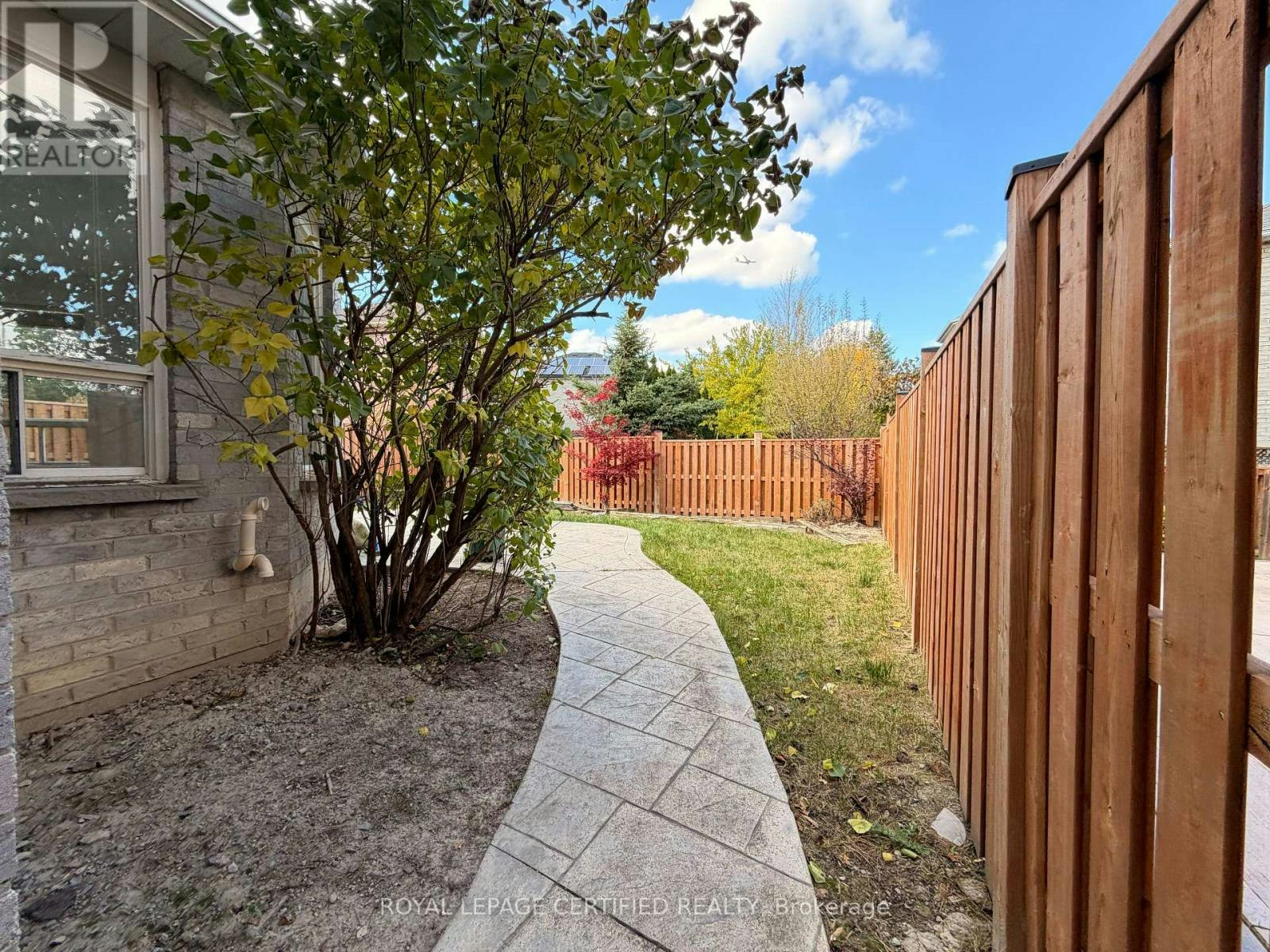 1561 Wintergrove Gardens, Mississauga, ON, L5M 3Z9 - 10