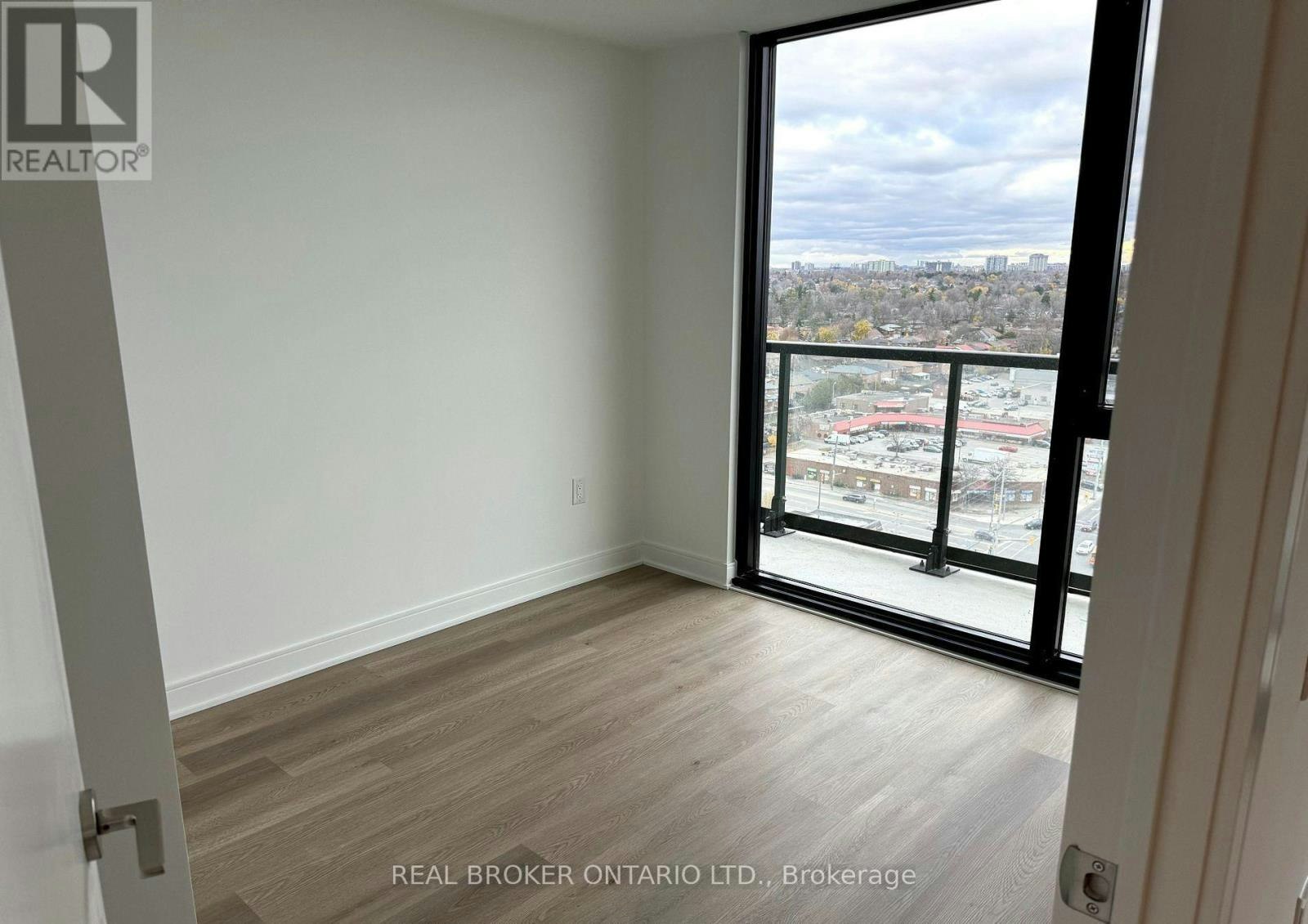 1605-86 Dundas Street E, Mississauga, ON, L5A 1W4 - 3