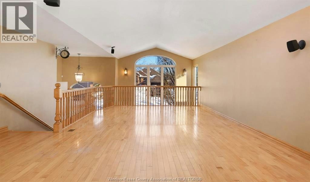 UPPER-555 Revland Drive, Tecumseh, ON, N8N 4T2 - 6
