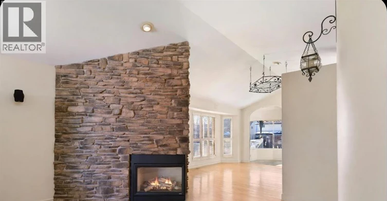 UPPER-555 Revland Drive, Tecumseh, ON, N8N 4T2 - 4