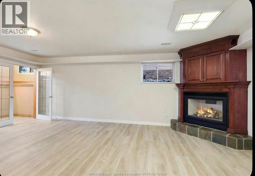 UPPER-555 Revland Drive, Tecumseh, ON, N8N 4T2 - 10