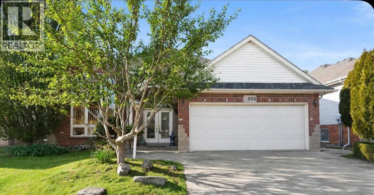 UPPER-555 Revland Drive, Tecumseh, ON, N8N 4T2