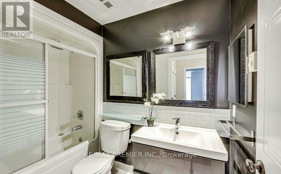 UPH02-105 Victoria Street, Toronto, ON, M5C 3B4 - 17
