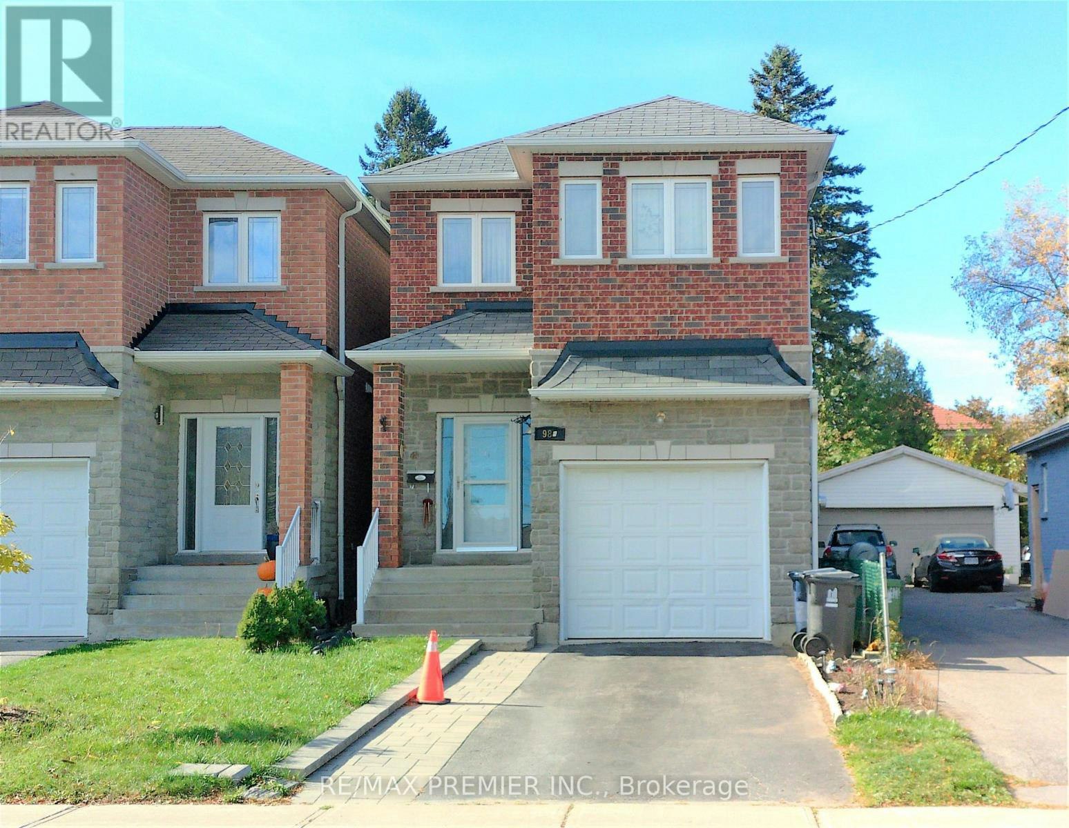 98B Heale Avenue, Toronto, ON, M1N 3X8