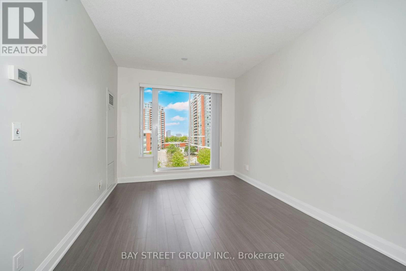 601-8228 Birchmount Road, Markham, ON, L3R 1A6 - 5