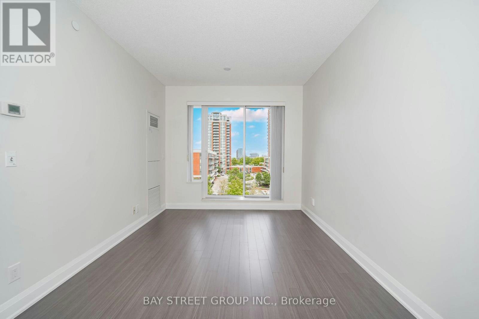 601-8228 Birchmount Road, Markham, ON, L3R 1A6 - 4