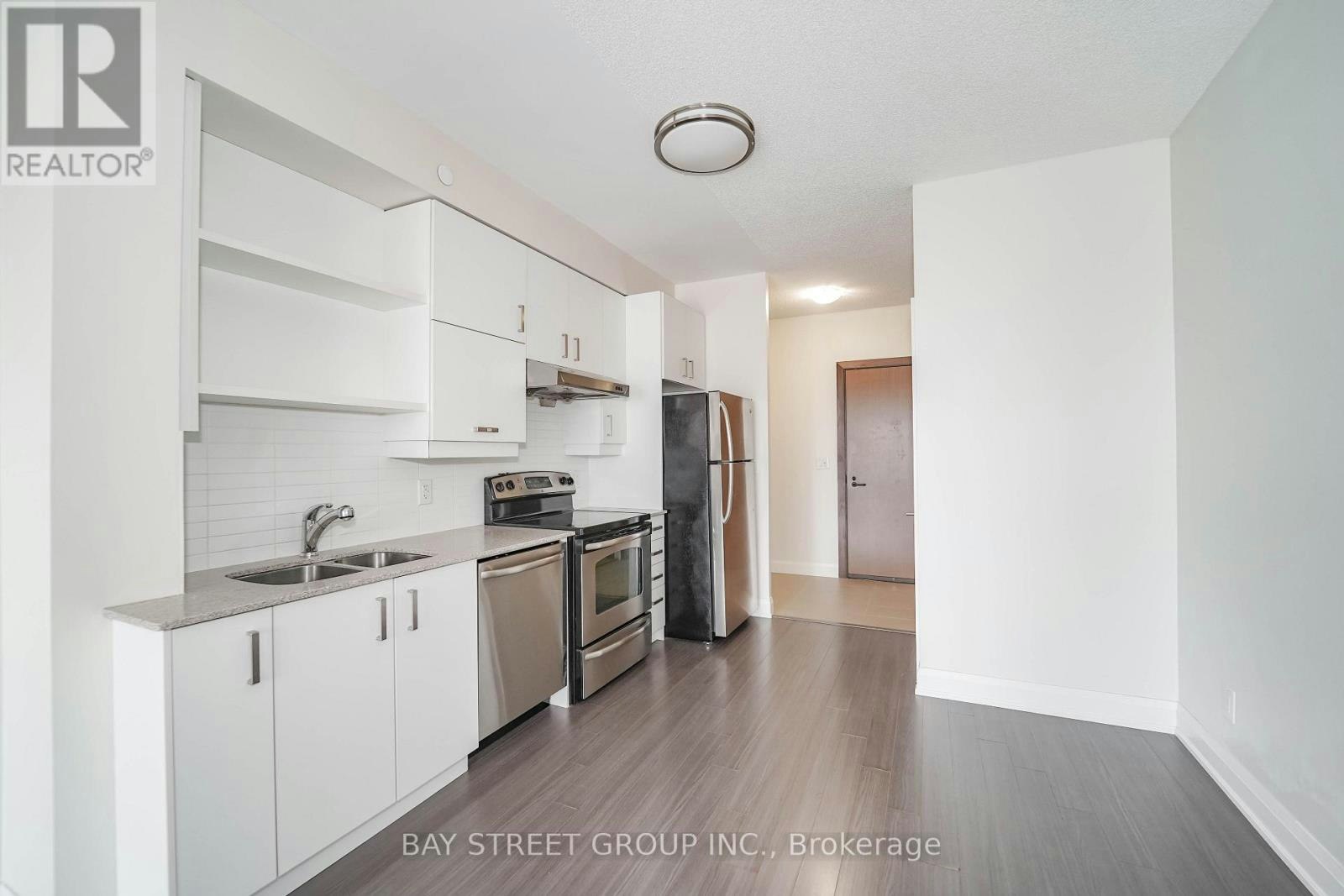 601-8228 Birchmount Road, Markham, ON, L3R 1A6 - 9